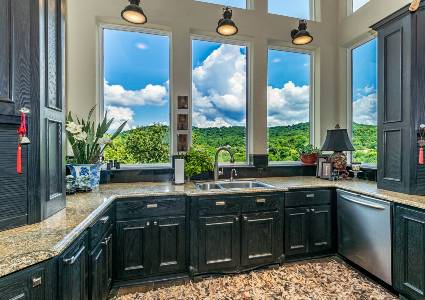 Matching up Granite Countertop/Kitchen Cabinets